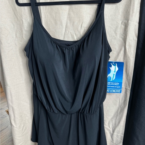 NWT Great Lengths Black One pc Swimsuit built in skirt Extra Length Plus size 22 - Picture 2 of 13